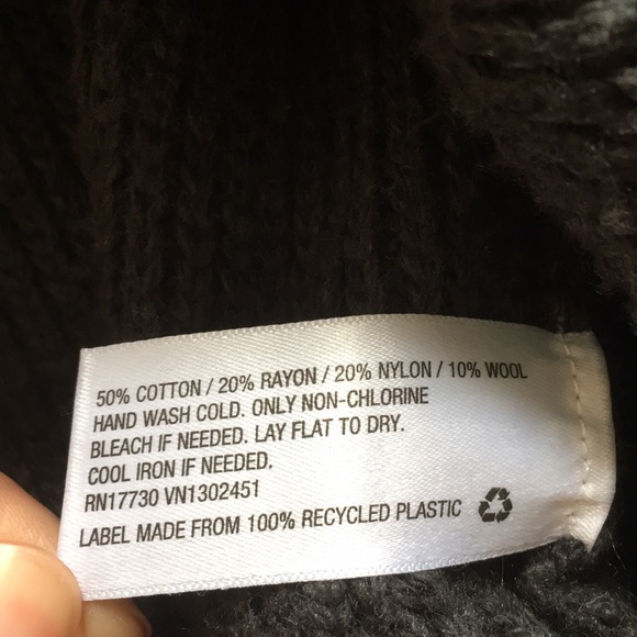 Merona Women’s Sweater size Medium - Picture 6 of 6